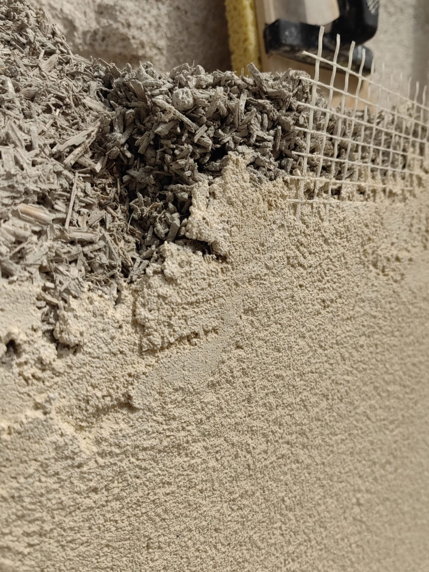 Kalamua na konopnem betonu