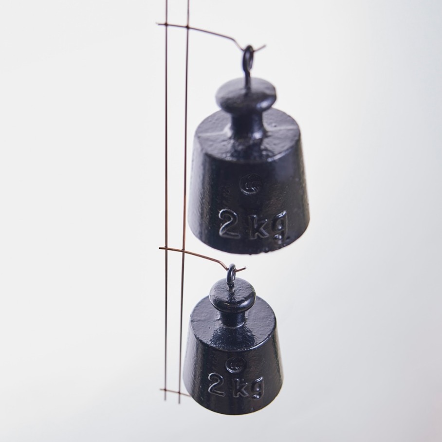 Maximalni nosnost kazdeho patra je az 2 kg